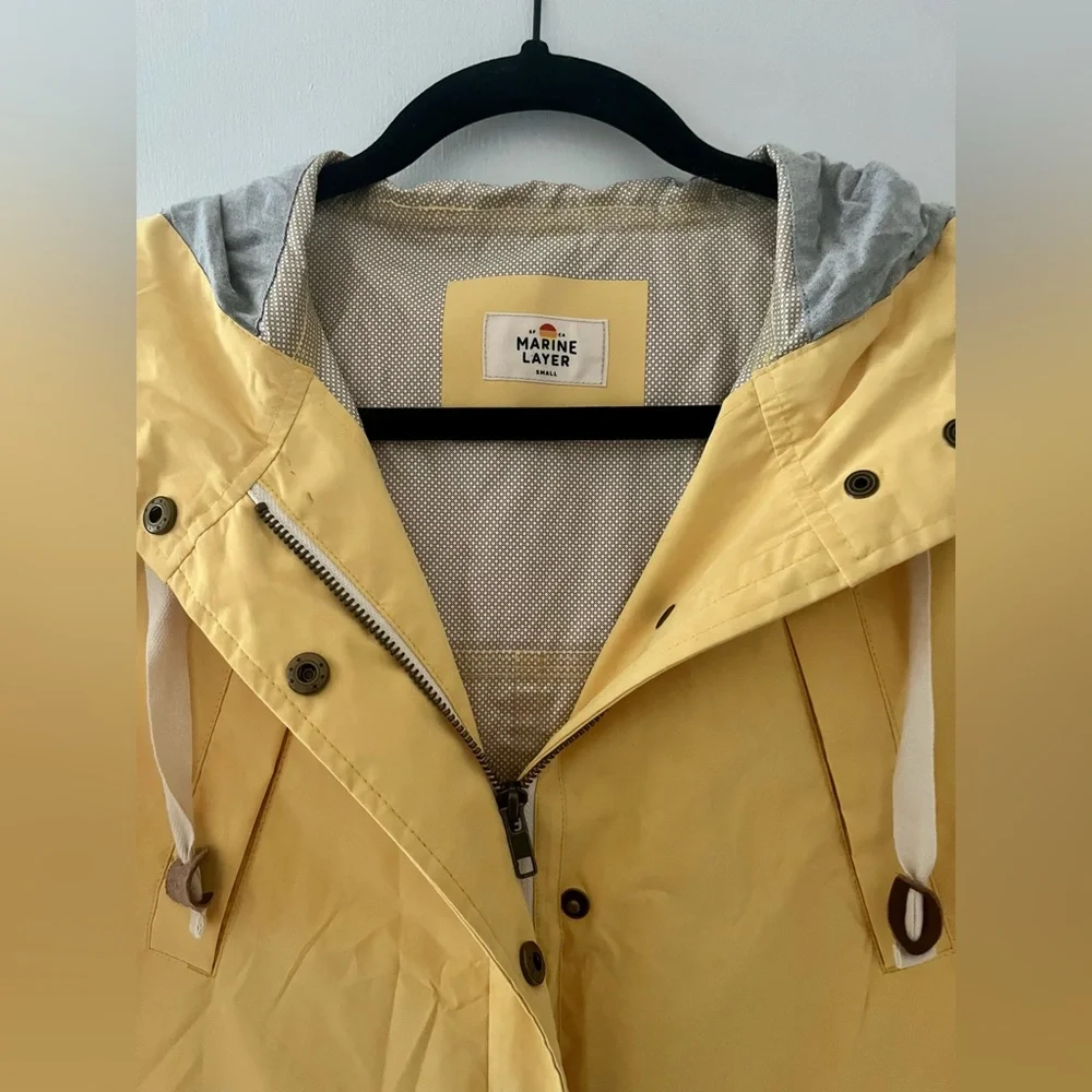 Marine Layer Millie Yellow Hooded Rain Jacket - Size Small - Picture 3 of 5